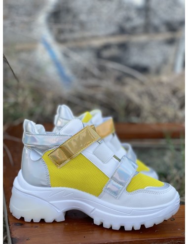 Zapatilla deportiva amarilla