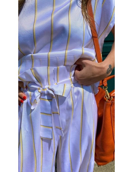 Pantalón blanco franja amarilla