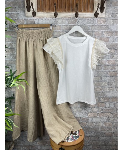 Camiseta manga con volante crudo