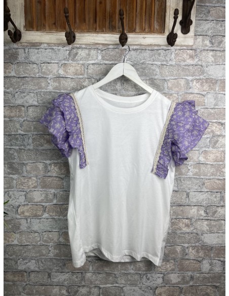 Camiseta manga con volante lila
