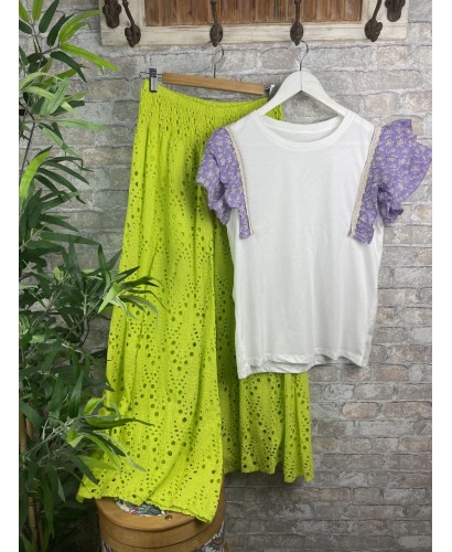 Camiseta manga con volante lila