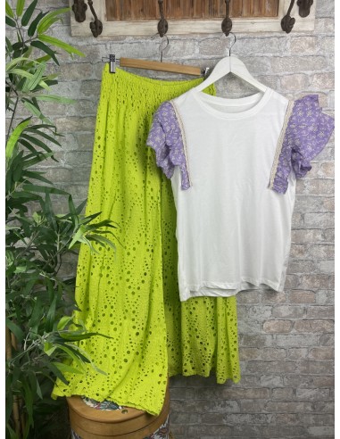 Camiseta manga con volante lila