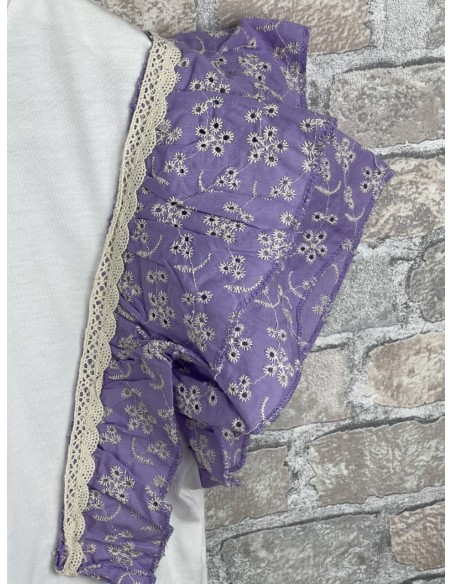 Camiseta manga con volante lila