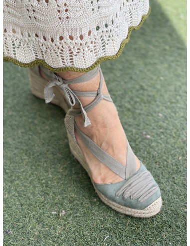 Cuña kaki con  cintas kaki
