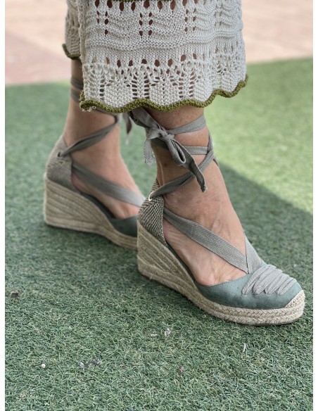 Cuña kaki con  cintas kaki