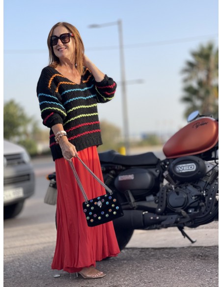 Suéter negro franjas colores lana