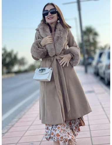 Abrigo de paño con pelo camel