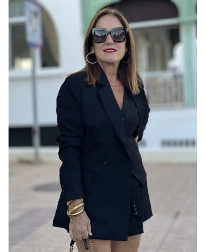 ✨ Chaqueta Negra Cruzada