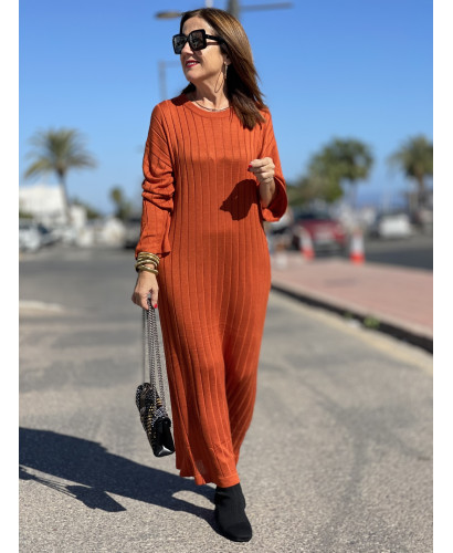 Vestido Largo Teja de Punto con Textura Única 🍂