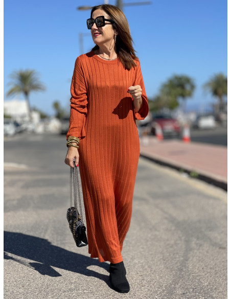 Vestido Largo Teja de Punto con Textura Única 🍂