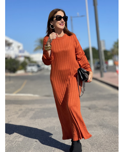 Vestido Largo Teja de Punto con Textura Única 🍂 2