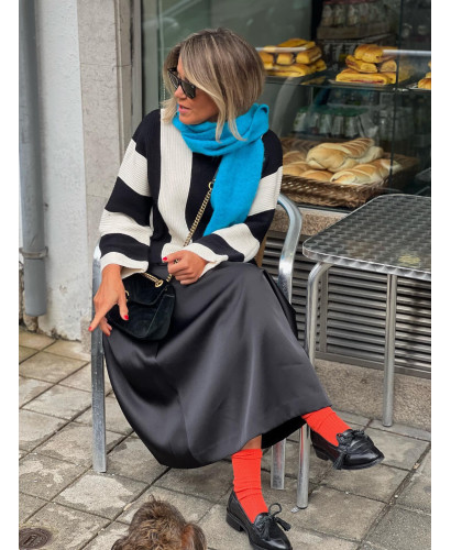 🖤⚪ Suéter a Rayas en Blanco y Negro 2