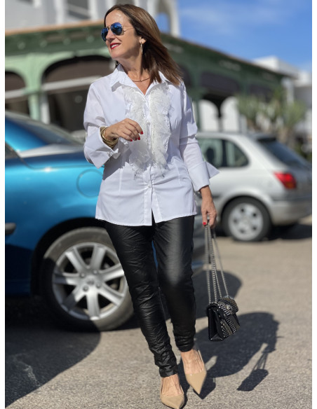 👚 Camisa Blanca con Detalle en Tul y Perlitas