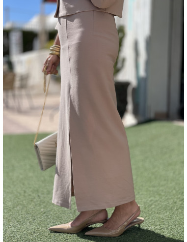 👗 Falda Lápiz en Camel con Abertura Frontal y...