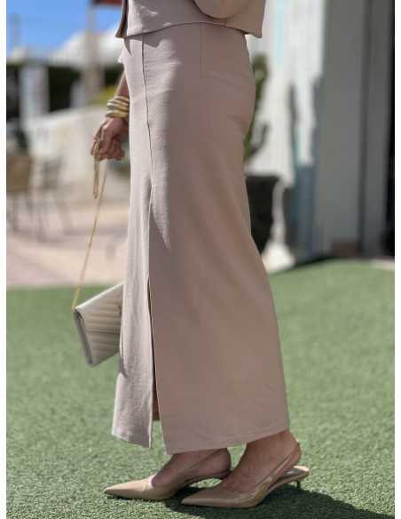 👗 Falda Lápiz en Camel con Abertura Frontal y Cintura Elástica