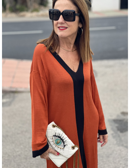 🖤 Vestido Asimétrico con Franja negro - Elegancia y Estilo Únicos