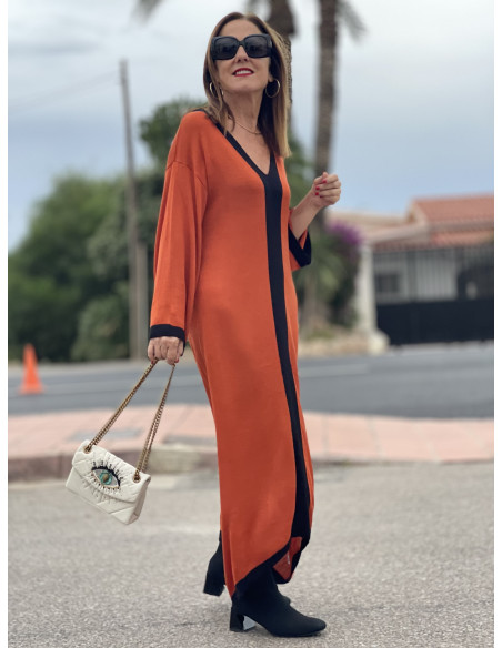 🖤 Vestido Asimétrico con Franja negro - Elegancia y Estilo Únicos