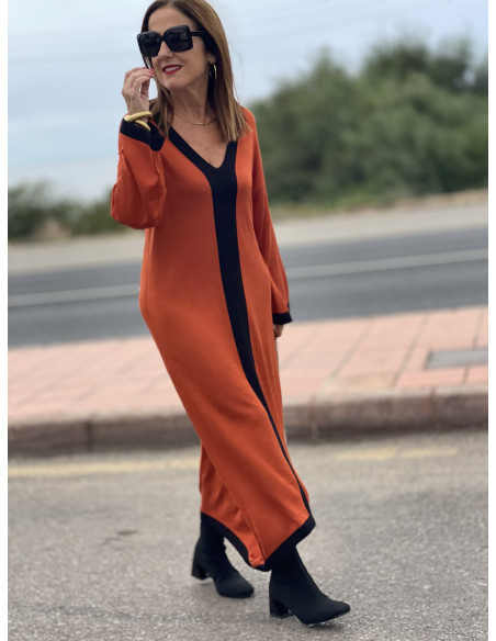 🖤 Vestido Asimétrico con Franja negro - Elegancia y Estilo Únicos