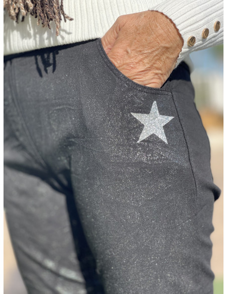 ✨ Pantalón Negro con Estrella Plateada | Elegancia con Toque Brillante ✨👖