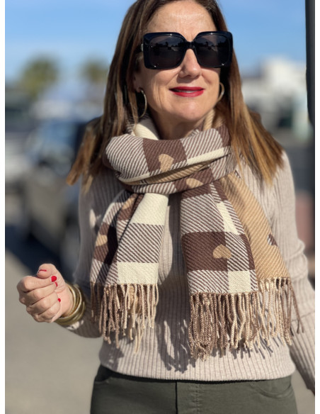 🍂 Bufanda Reversible de Corazones y Cuadros  M arrón| Elegancia y Calidez Versátil 🌈