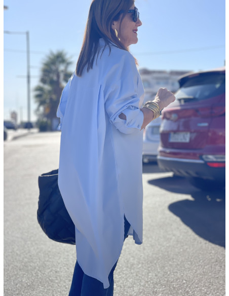 👗 Camisa Larga Asimétrica en Celeste - Versatilidad Infinita 🌟