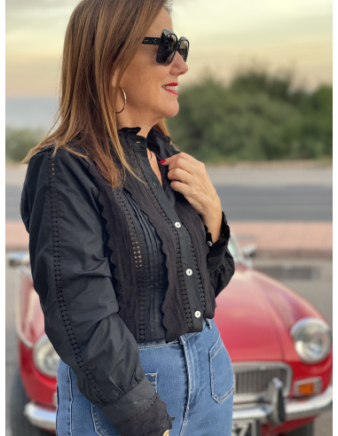 🖤 Camisa Negra con Detalles de Guipur y...