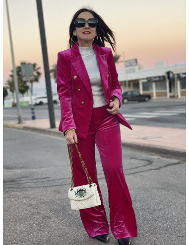 ✨ Pantalón Velvet Rosa: Elegancia en Cada Paso ✨