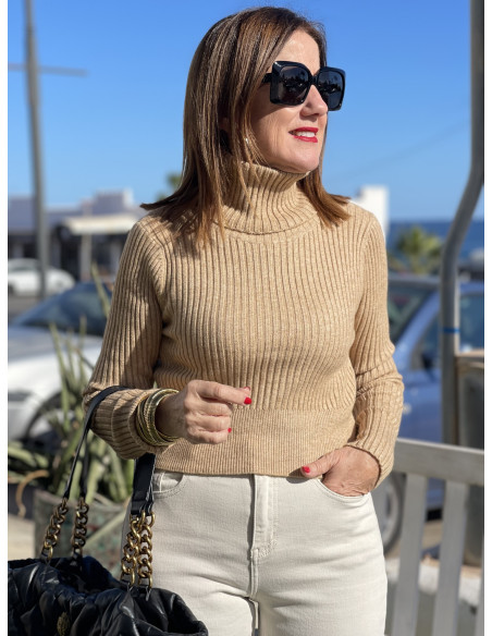 🍂 Suéter Canalé Cuello Alto en Camel 🐫