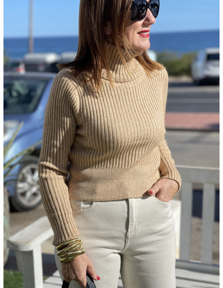 🍂 Suéter Canalé Cuello Alto en Camel 🐫
