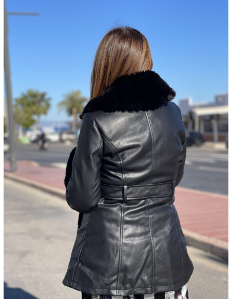 🖤 Elegante Abrigo de Piel  con Detalles Sofisticados 🧥
