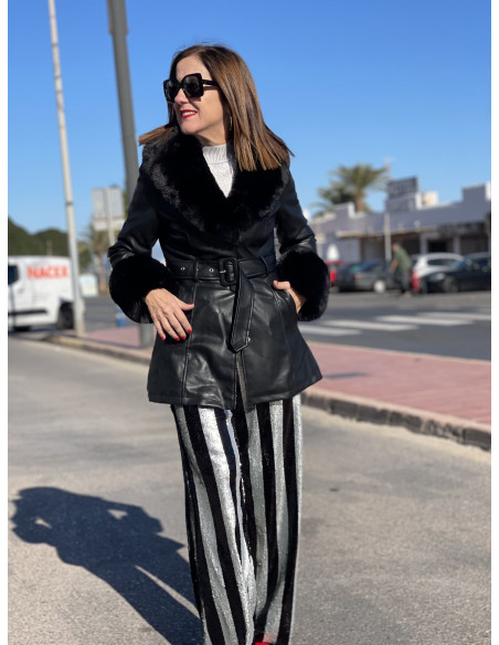 🖤 Elegante Abrigo de Piel  con Detalles Sofisticados 🧥