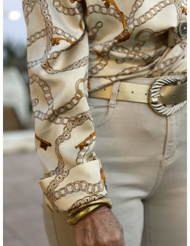 🌟Blusa Beis con Cadenas en Tonos Ocre:...