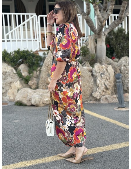 🌸 Vestido Midi con Escote de Pico: Elegancia Floral con Toque de Tendencia 🌿