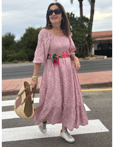 🌸 Vestido en Bordado Inglés Rosa: Elegancia y...