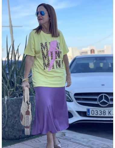 Camiseta Amarilla con Rayo y Letras Animal Print ⚡