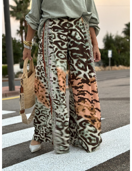 🌺 Pantalón Seda Estampado: Efecto Pareo y Elegancia sin Esfuerzo