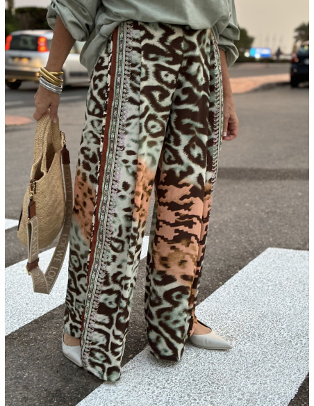 🌺 Pantalón Seda Estampado: Efecto Pareo y Elegancia sin Esfuerzo