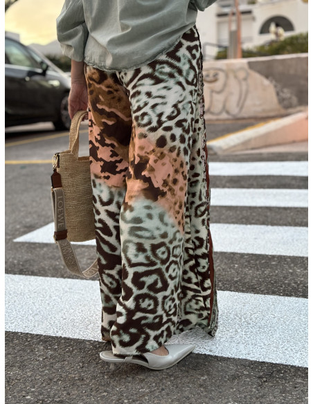 🌺 Pantalón Seda Estampado: Efecto Pareo y Elegancia sin Esfuerzo