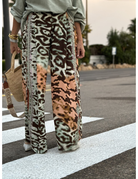 🌺 Pantalón Seda Estampado: Efecto Pareo y Elegancia sin Esfuerzo