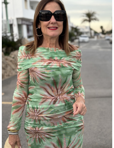 🌸 Vestido Bardot de Tul verde: Elegancia en...