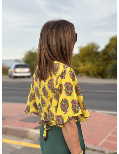 🌼 Blusa Sedosa: Elegancia y Frescura en...