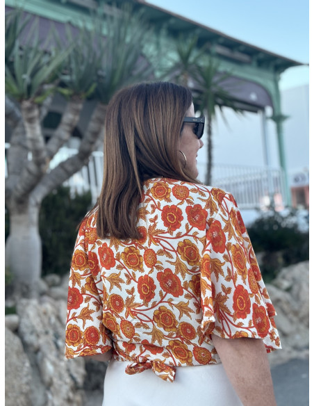 🌼 Blusa Sedosa Naranja: Elegancia y Frescura en Naranja Brillante