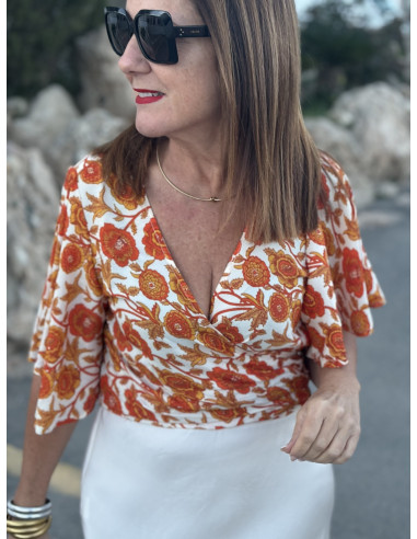 🌼 Blusa Sedosa Naranja: Elegancia y Frescura en...