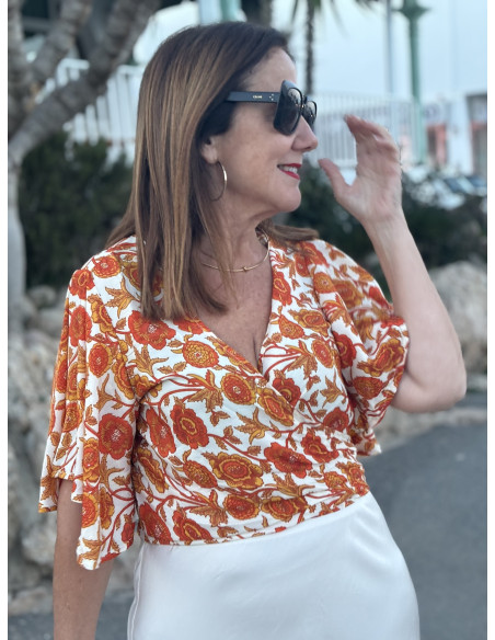🌼 Blusa Sedosa Naranja: Elegancia y Frescura en Naranja Brillante