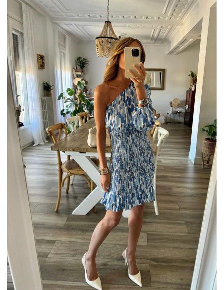 👗 Vestido Asimétrico Combinado: Elegancia en Contraste