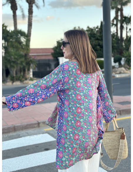 🌺 Kimono de Seda en Tonos Rosa y Azul: Elegancia Vibrante 🌿