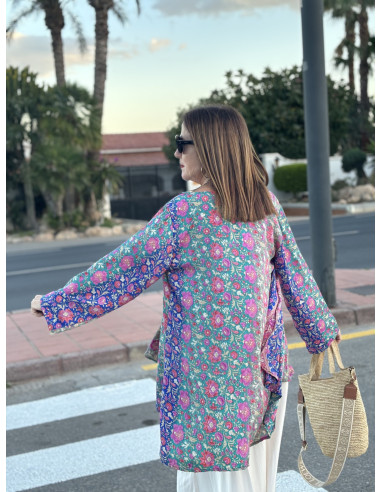🌺 Kimono de Seda en Tonos Rosa y Azul:...