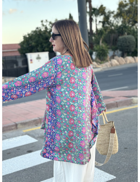 🌺 Kimono de Seda en Tonos Rosa y Azul: Elegancia Vibrante 🌿