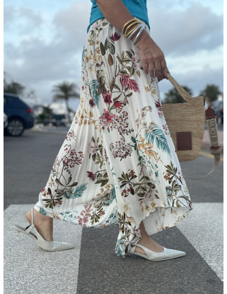 🌸 Pantalón Baggy Floral Blanco: Elegancia y Movimiento 🌿