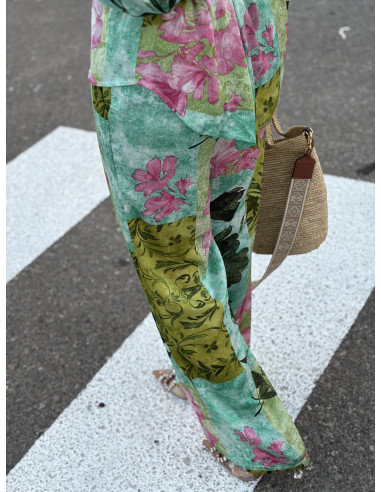 Conjunto Estampado: Flores en Verde y Rosa